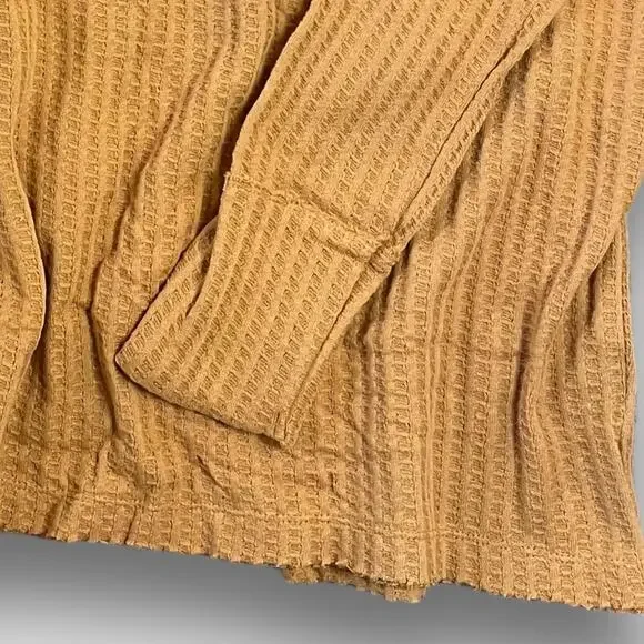 FREE PEOPLE NEW JUICY LONG SLEEVE WAFFLE KNIT OVERSIDED THERMAL CANYON MOON L - Picture 9 of 13